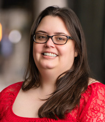 Portrait photo of Chelsea Schmitt